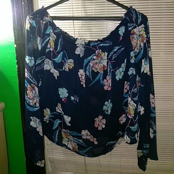 Floral blouse   - Picture 3 of 5